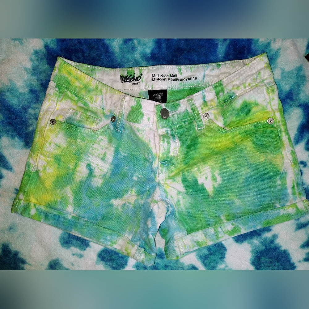 Mossimo Green, Blue And Yellow Tie Dye Midi Cuffed Shorts ~ Sz 00